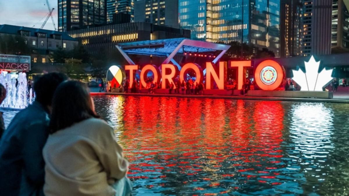 Toronto Newcomers Guide: Best Events & Meetups to Join