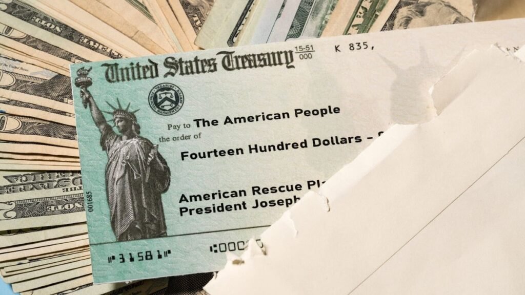 Who is eligible for this $2,000 direct deposit?